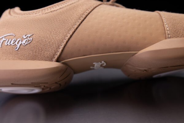 Fuego dansesko Split-Sole Latte